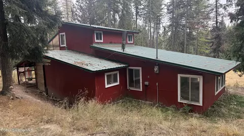 3716 Sanders Rd, Saint Maries, ID 83861