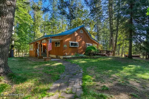 182 E Fern Ln, Cocolalla, ID 83813