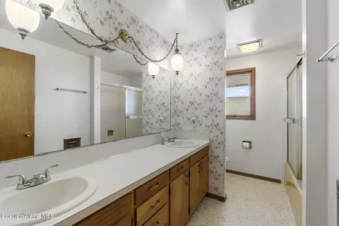Bath - 8354 E Marine Dr, Post Falls, ID 83854 photo 1 of 4