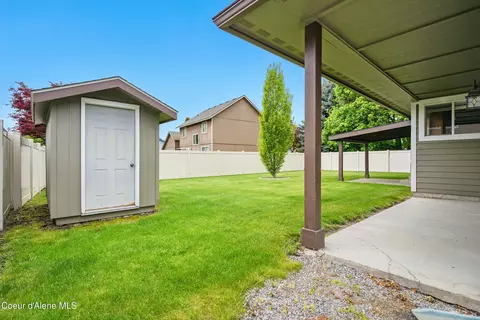 536 E Cloverleaf Dr, Hayden, ID 83835 photo 10
