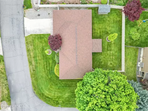 536 E Cloverleaf Dr, Hayden, ID 83835 photo 6