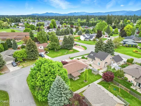 536 E Cloverleaf Dr, Hayden, ID 83835 photo 8