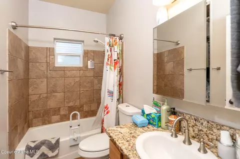 Bath - 3861 N Guy Rd, Post Falls, ID 83854 photo 3 of 4