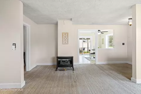 Living - 403 E 9th Ave, Post Falls, ID 83854 photo 2 of 9