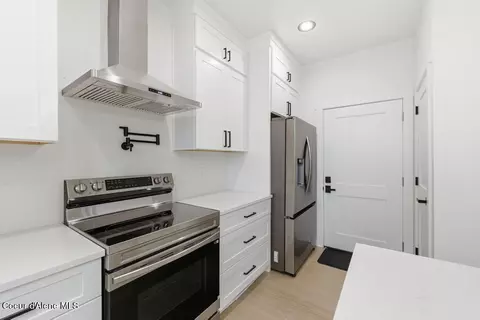 Kitchen - 469 E Penstemon Rd, Hayden, ID 83835 photo 3 of 3