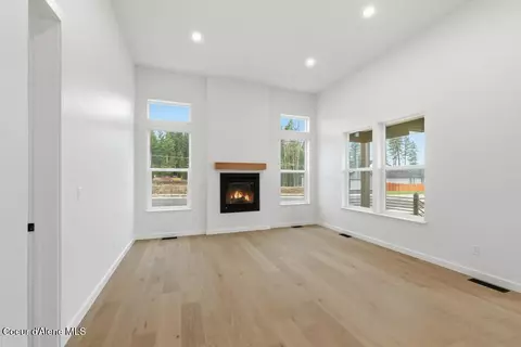Living - 469 E Penstemon Rd, Hayden, ID 83835 photo 3 of 3