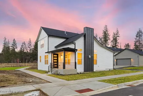 469 E Penstemon Rd, Hayden, ID 83835