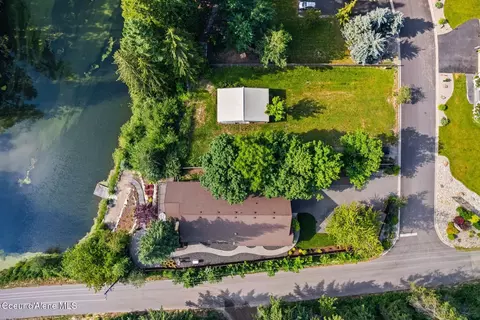 17 Canoe Cv, Dover, ID 83825