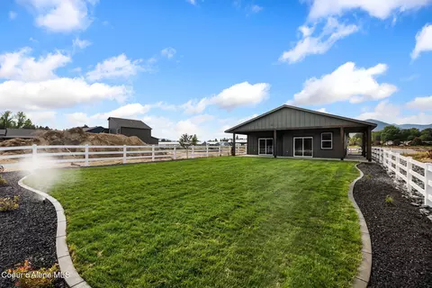 Exterior - 191 Backtrack Rd, Sandpoint, ID 83864 photo 6 of 8