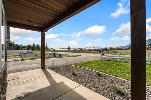 Exterior - 191 Backtrack Rd, Sandpoint, ID 83864 photo 2 of 8