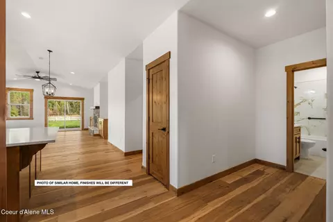 Entry Way - 191 Backtrack Rd, Sandpoint, ID 83864 photo 5 of 5