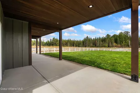 Exterior - 191 Backtrack Rd, Sandpoint, ID 83864 photo 3 of 8