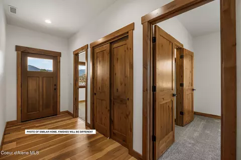 Entry Way - 191 Backtrack Rd, Sandpoint, ID 83864 photo 4 of 5