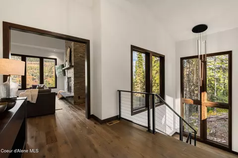 Entry Way - 37 Crystal Ct, Sandpoint, ID 83864 photo 2 of 8