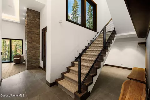 Entry Way - 37 Crystal Ct, Sandpoint, ID 83864 photo 7 of 8
