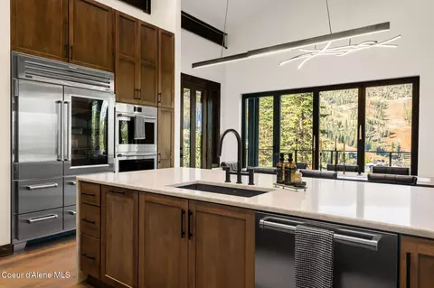 Kitchen - 37 Crystal Ct, Sandpoint, ID 83864 photo 5 of 9