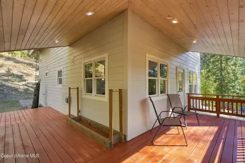 Exterior - 4291 Upper Pack River Rd, Sandpoint, ID 83864 photo 7 of 12