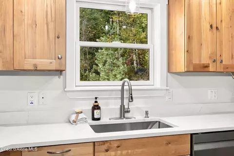 Kitchen - 4291 Upper Pack River Rd, Sandpoint, ID 83864 photo 2 of 2