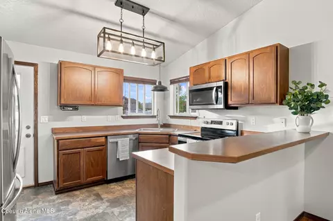 Kitchen - 2710 E Thrush Dr, Post Falls, ID 83854 photo 1 of 2