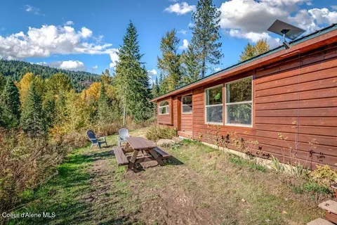 Exterior - 341 Higgins Ln, Sandpoint, ID 83864 photo 3 of 12