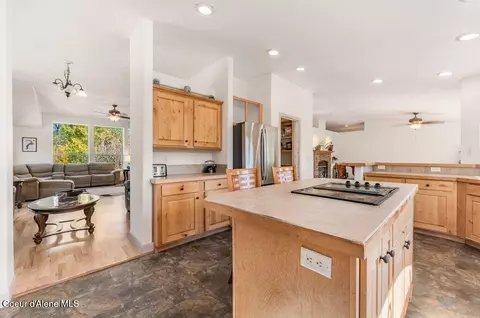 Kitchen - 341 Higgins Ln, Sandpoint, ID 83864 photo 4 of 5