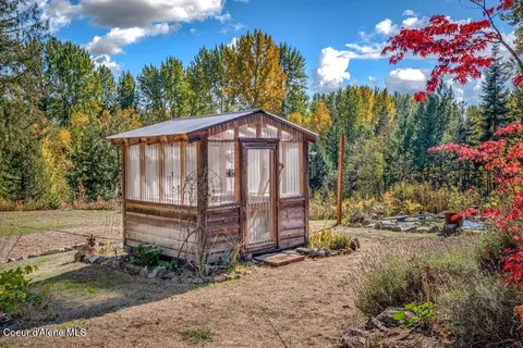 Exterior - 341 Higgins Ln, Sandpoint, ID 83864 photo 5 of 12