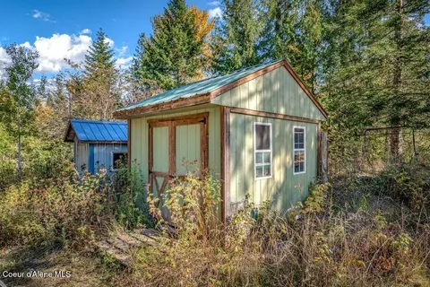 Exterior - 341 Higgins Ln, Sandpoint, ID 83864 photo 8 of 12