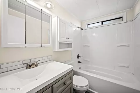 Bath - 3196 E 3rd Ave, Post Falls, ID 83854 photo 1 of 2