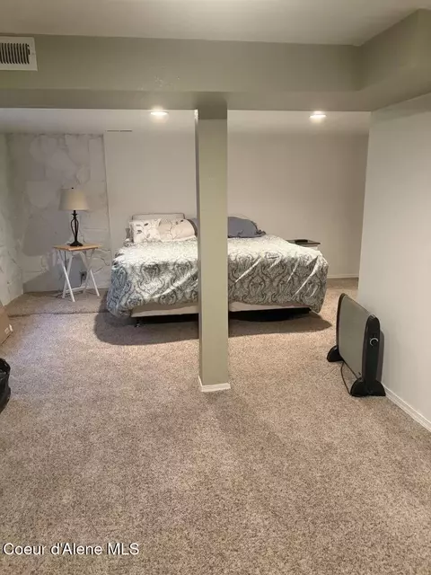 Bedroom - 606 W Cameron Ave, Kellogg, ID 83837 photo 4 of 5