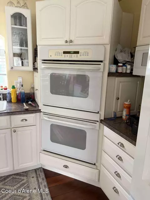 Kitchen - 606 W Cameron Ave, Kellogg, ID 83837 photo 3 of 3