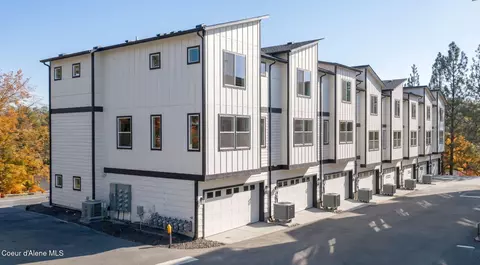 1117 W Pinewood Loop, Coeur D'alene, ID 83814