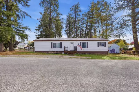 147 5th St, Priest River, ID 83856