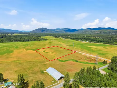 Nna Longbow Ln, Sandpoint, ID 83864 photo 4