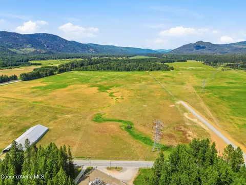 Nna Longbow Ln, Sandpoint, ID 83864 photo 3