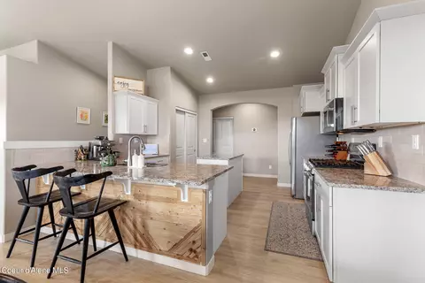 Kitchen - 3924 N May Ella Loop, Post Falls, ID 83854 photo 3 of 3