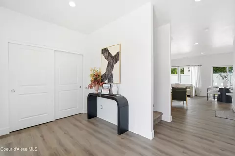 Entry Way - 673 N Galbraith Lp Lp, Post Falls, ID 83854 photo 1 of 4