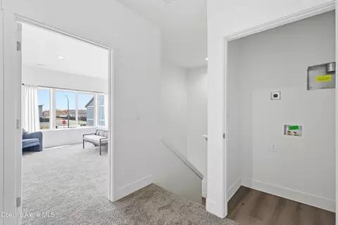 Entry Way - 673 N Galbraith Lp Lp, Post Falls, ID 83854 photo 4 of 4