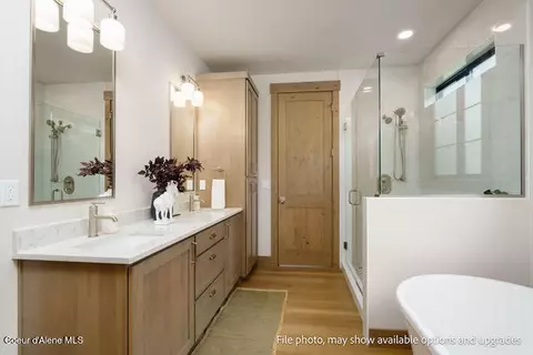 Bath - 509 E Sandmyrtle Ave, Hayden, ID 83835 photo 5 of 9