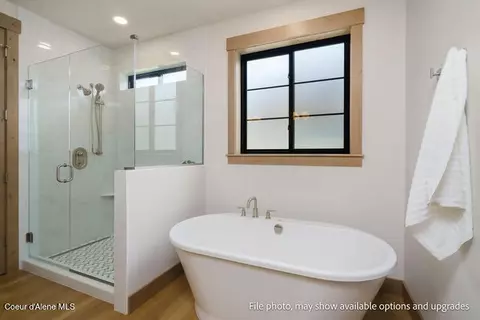 Bath - 509 E Sandmyrtle Ave, Hayden, ID 83835 photo 4 of 9