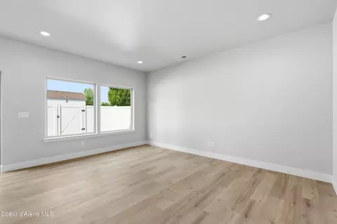 Living - 681 N Galbraith Lp, Post Falls, ID 83854 photo 1 of 3