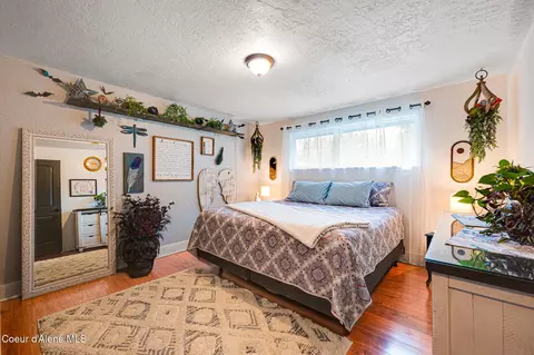 Bedroom - 504 S Fourth St, Osburn, ID 83849 photo 1 of 4
