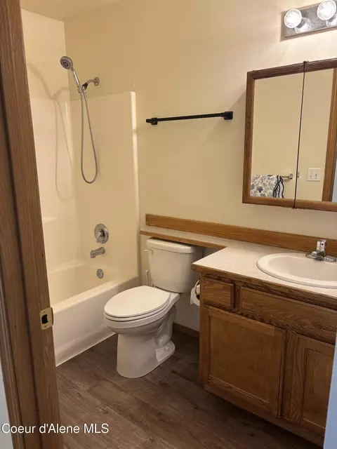Bath - 1465 E Stockman Ave, Post Falls, ID 83854 photo 1 of 1