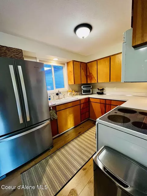Kitchen - 403 Emerald Dr, Kellogg, ID 83837 photo 1 of 2