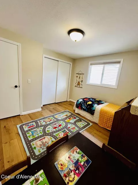 Bedroom - 403 Emerald Dr, Kellogg, ID 83837 photo 4 of 7