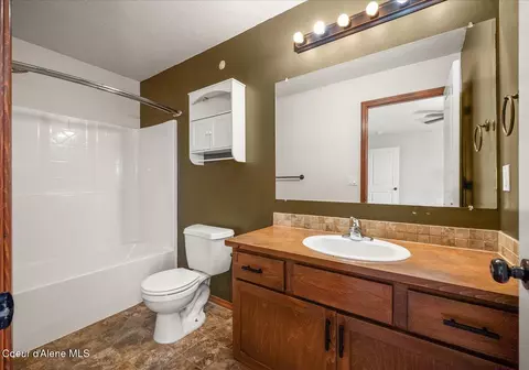 Bath - 13276 N Reward Loop, Post Falls, ID 83854 photo 1 of 2