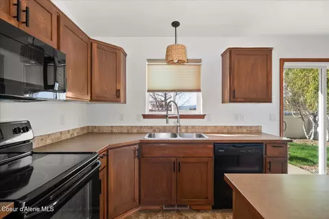Kitchen - 13276 N Reward Loop, Post Falls, ID 83854 photo 1 of 2