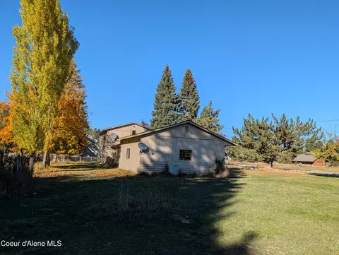 Exterior - 242 Pinecrest Rd, Sandpoint, ID 83864 photo 2 of 15