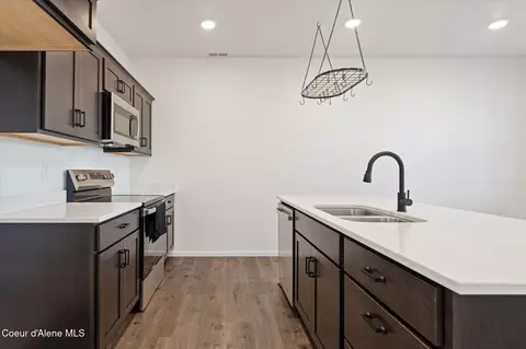 Kitchen - 5138 E Norma Ave, Post Falls, ID 83854 photo 4 of 5