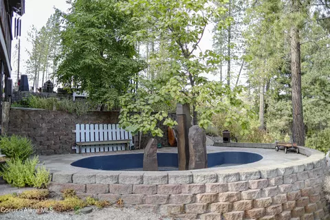 Exterior - 483 Paradise Ln, Pinehurst, ID 83850 photo 3 of 16