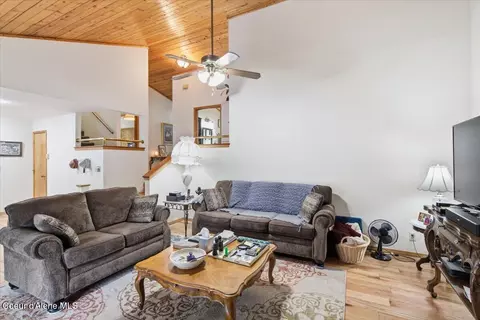 Living - 320 Sunny Shores Loop, Sagle, ID 83860 photo 4 of 4